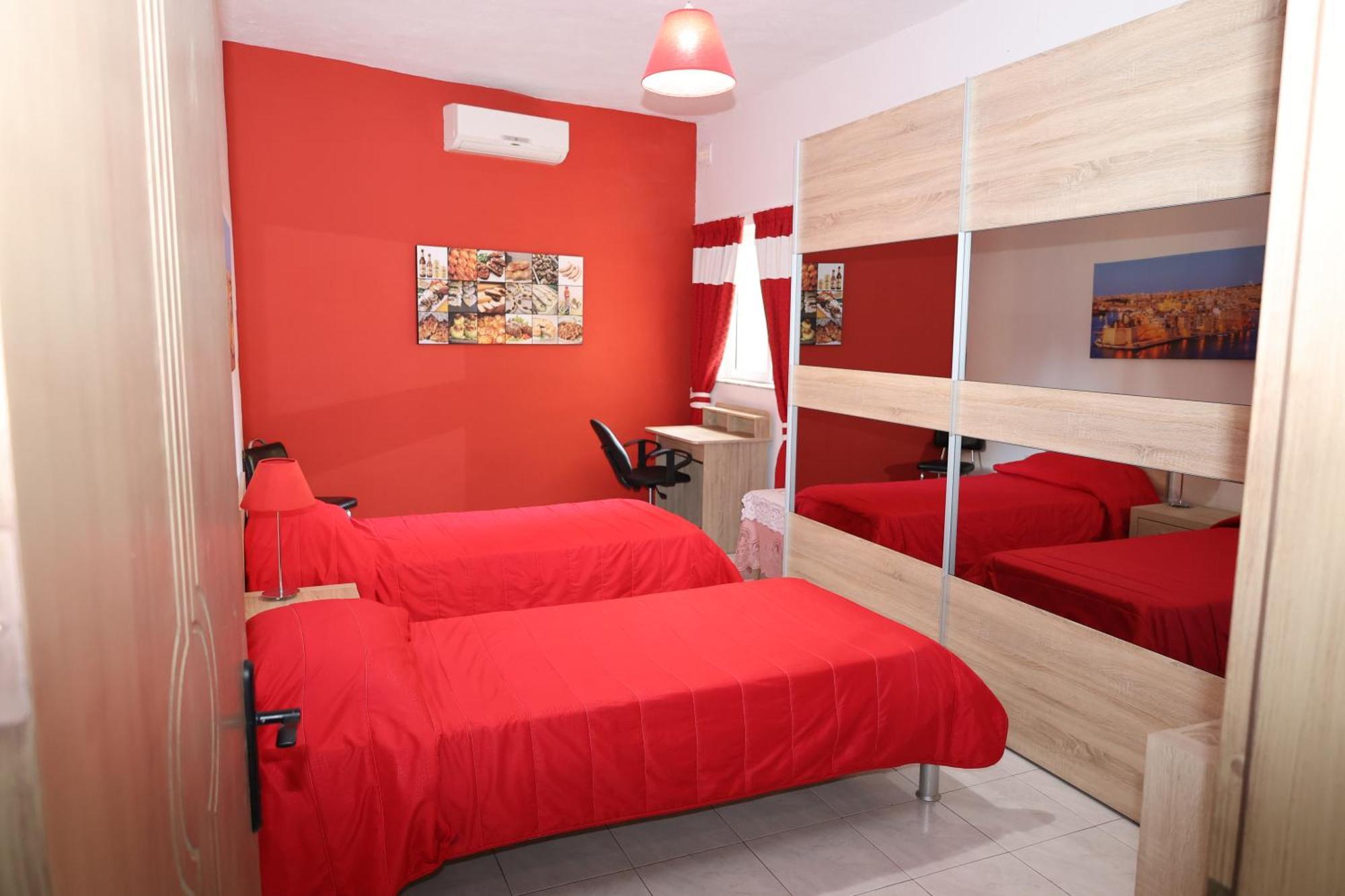 Very Bright Well Kept Apartment マルサスカーラ エクステリア 写真